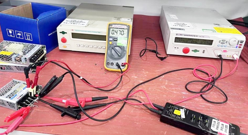 How to understand the leakage current indicator in the power supply?